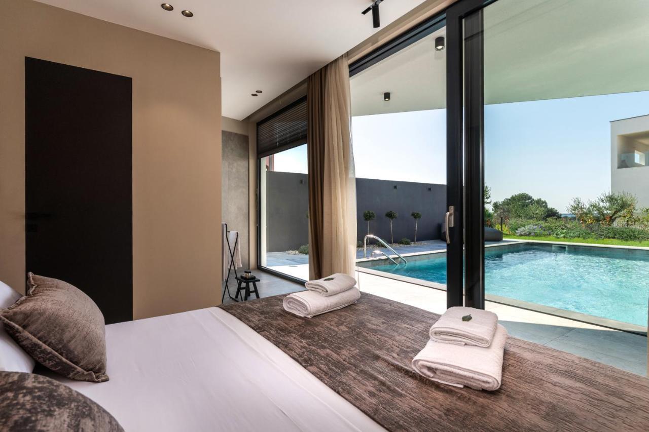 Luxury Villa Aruna Pula Ngoại thất bức ảnh